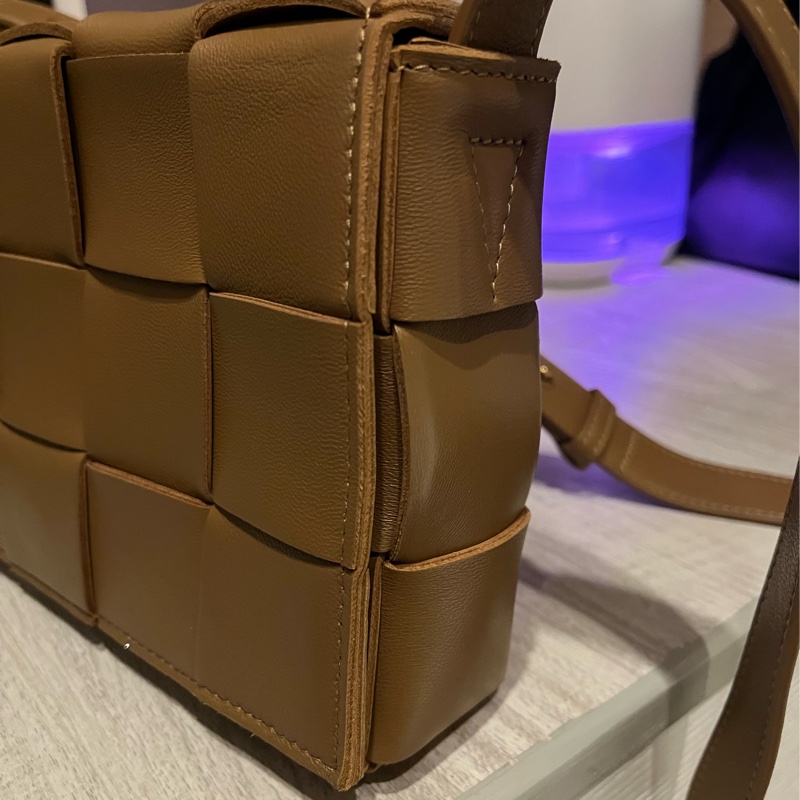 ［斑比暴衝💕］BV Bottega veneta 寶碟家 15格 棕色 羊皮 cassettes-1