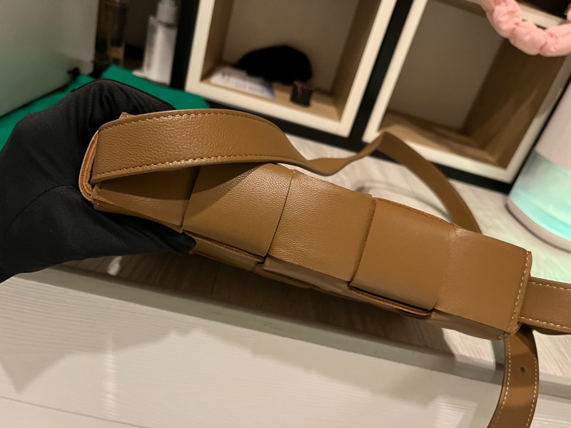 ［斑比暴衝💕］BV Bottega veneta 寶碟家 15格 棕色 羊皮 cassettes-6