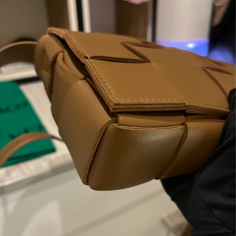 ［斑比暴衝💕］BV Bottega veneta 寶碟家 15格 棕色 羊皮 cassettes-26