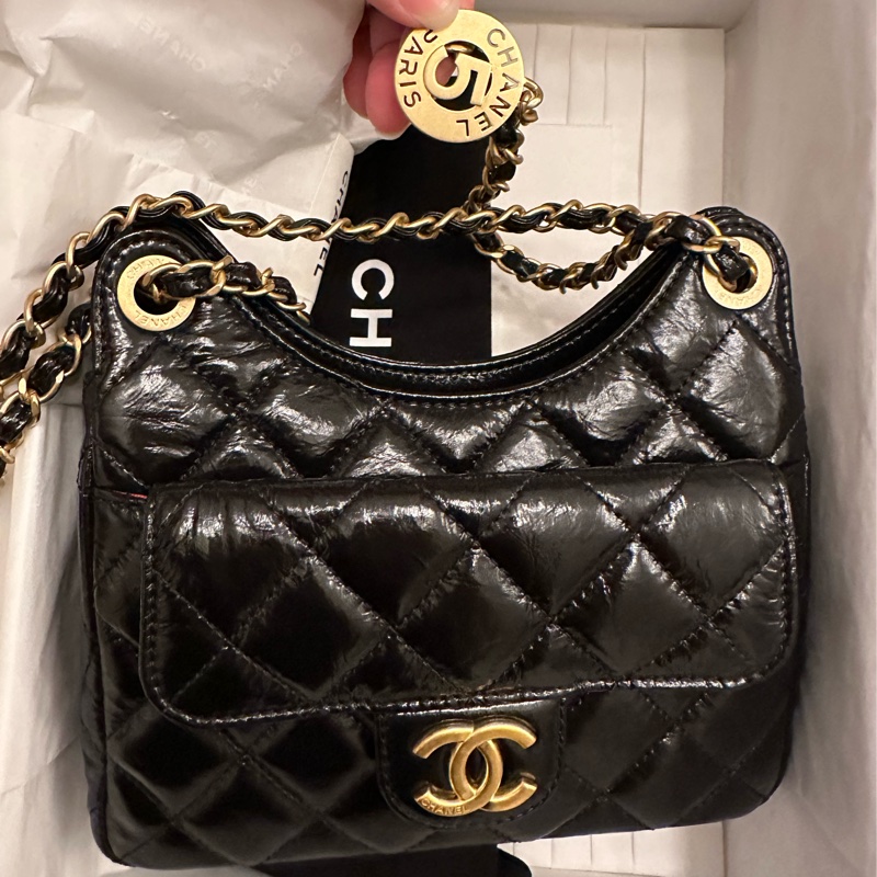 Chanel 香奈兒全新黑色油臘皮金釦Hobo小號-0