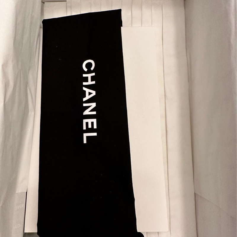 Chanel 香奈兒全新黑色油臘皮金釦Hobo小號-7