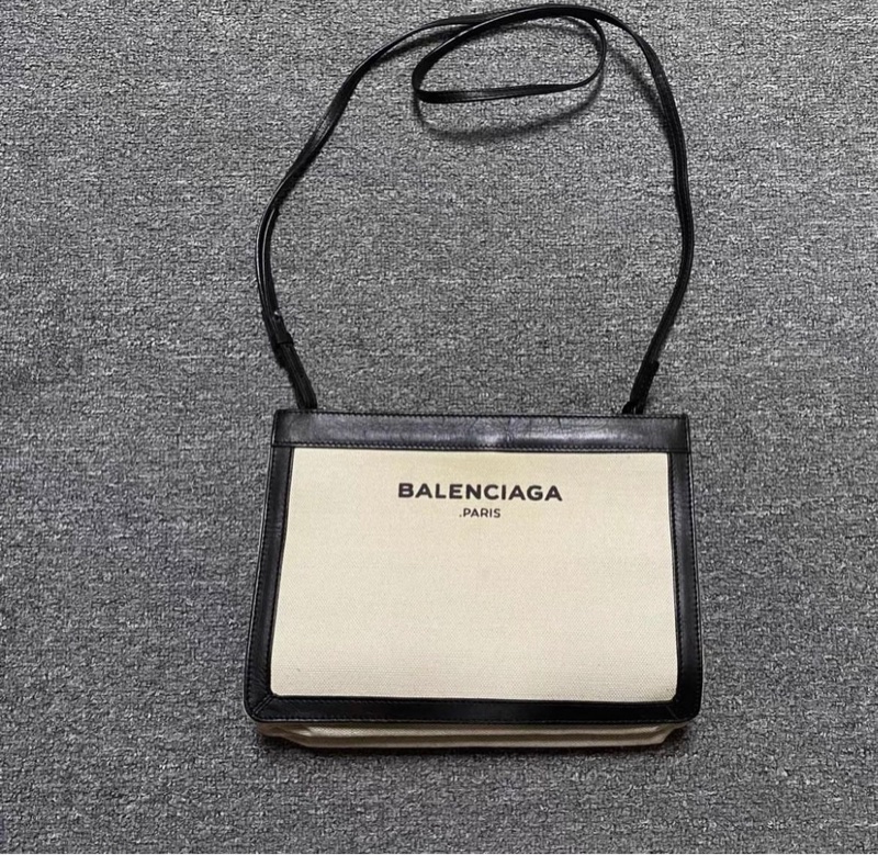 Balenciaga巴黎世家 canvas帆布包 信封包-1