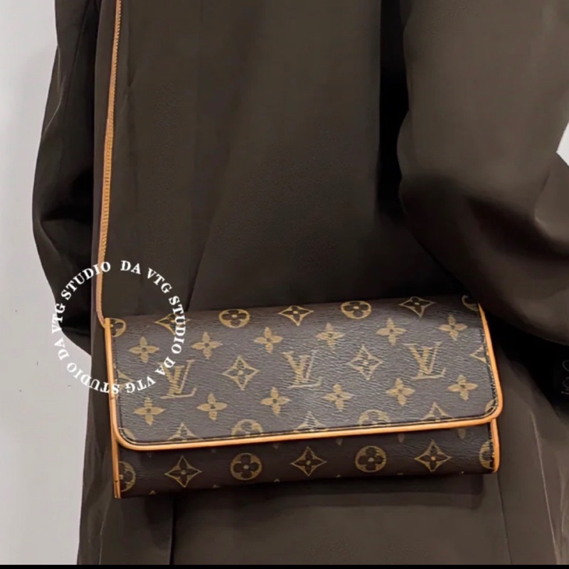 Louis Vuitton 信封包(九成新)-0