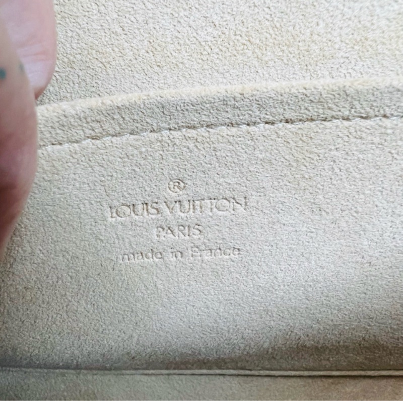 Louis Vuitton 信封包(九成新)-15