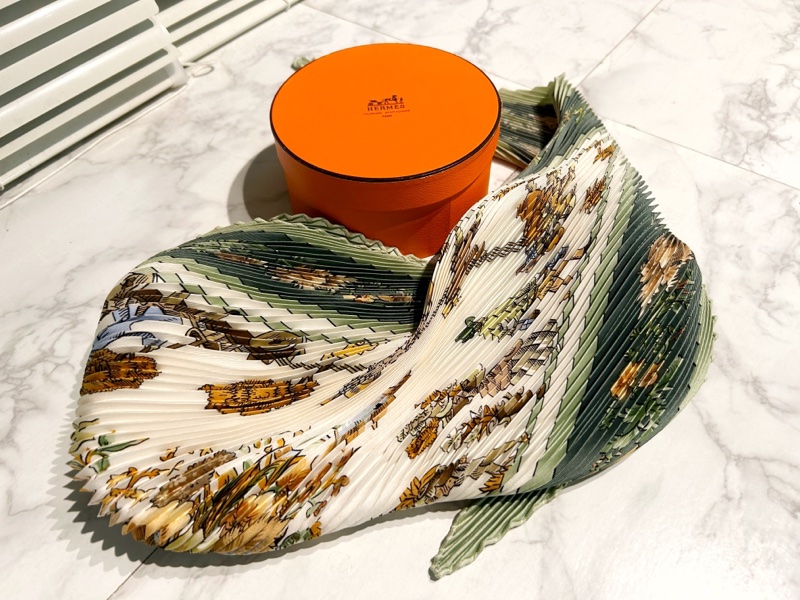 Hermes 真品正品皺摺絕版限量絲巾低價起標-2