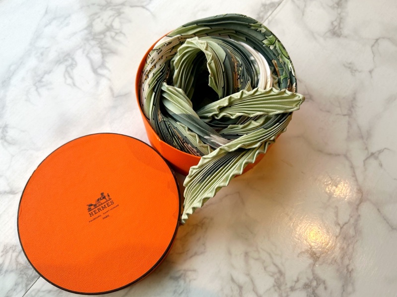 Hermes 真品正品皺摺絕版限量絲巾低價起標-6