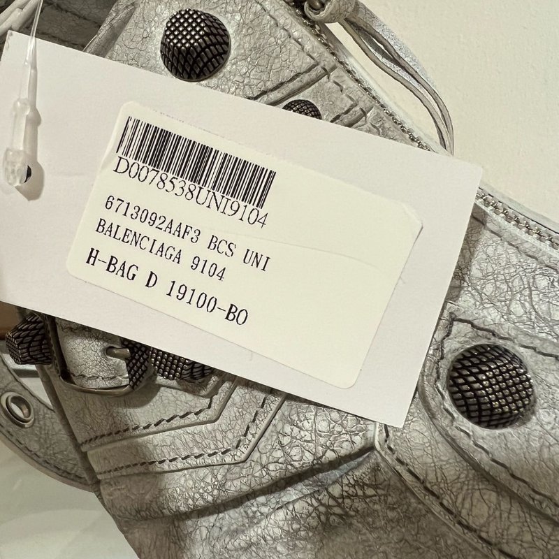 Balenciaga 671309 Le Cagole XS 羔羊皮單肩包 髒髒包/白灰色-3