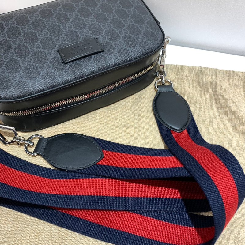 GUCCI 斜背包/側背包/相機包 藍紅藍  574886  9成新-11