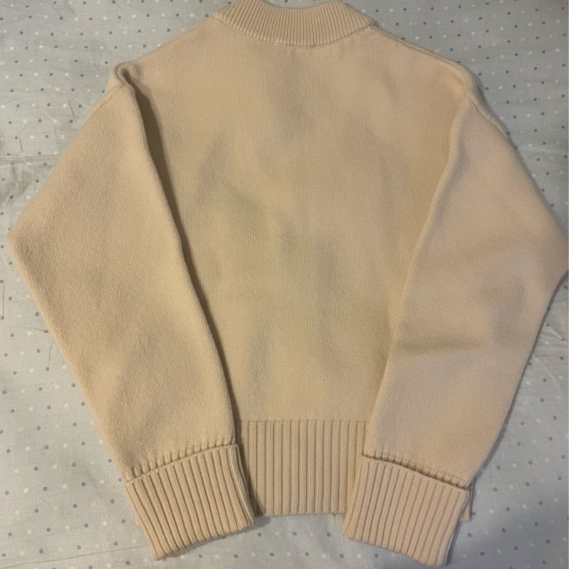 全新法國AMI Paris米色白色大愛心V領針織開襟衫-19