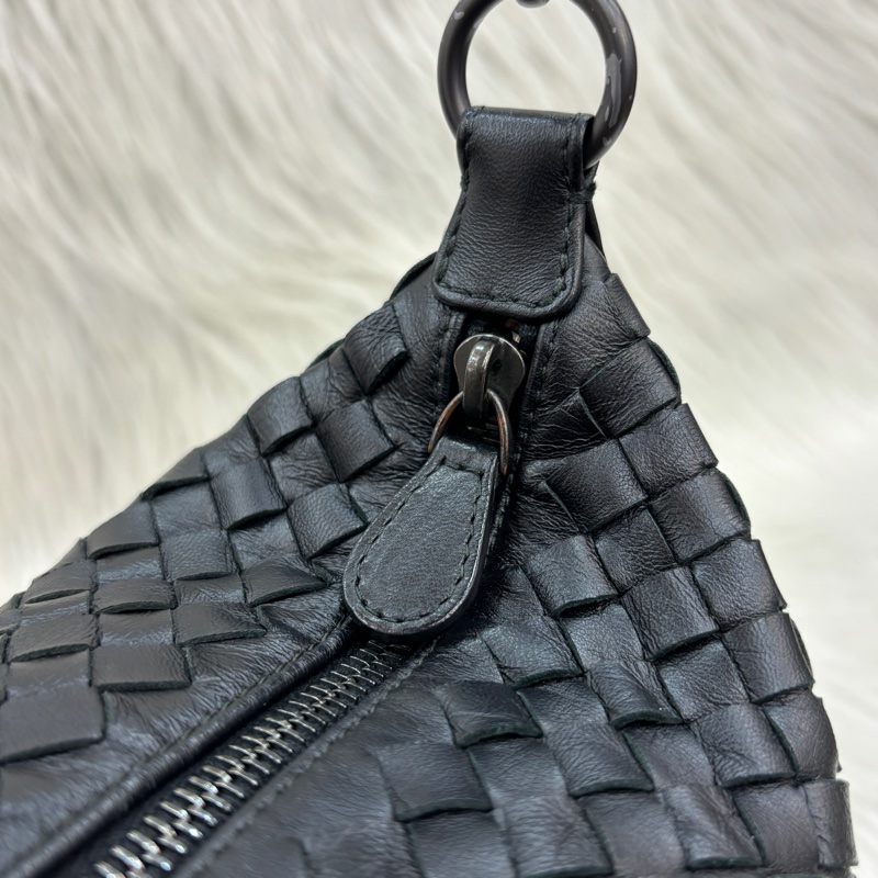 Bottega Veneta黑羊皮小編織肩背便當包 飯盒包 手提包-17