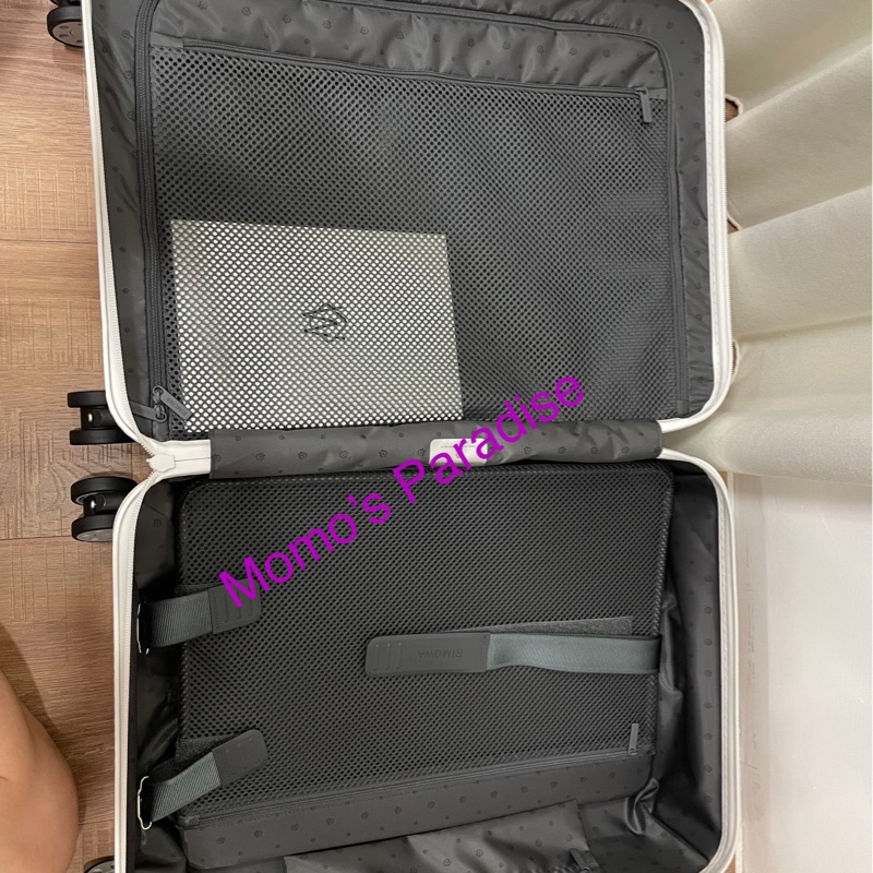 現貨不用等 Rimowa 登機箱 Essential 系列 特殊版「純白色」-13