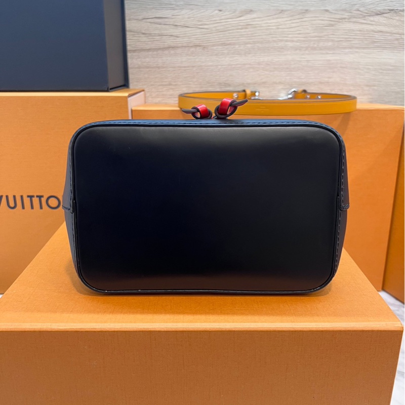 LV NeoNoe BB M52853 芯片款 水波紋 水桶包-16