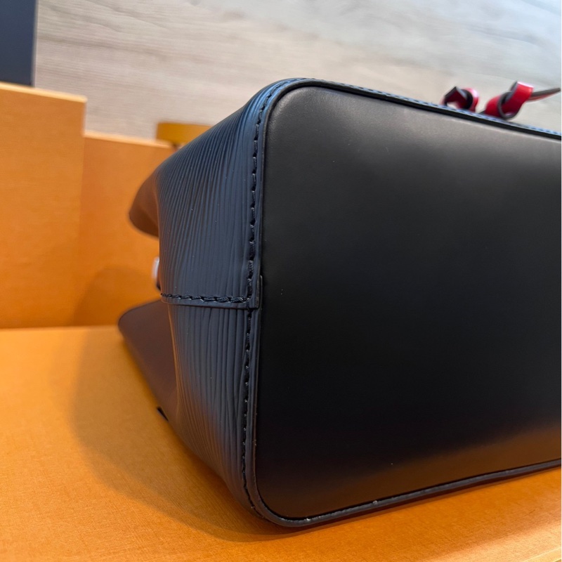 LV NeoNoe BB M52853 芯片款 水波紋 水桶包-17