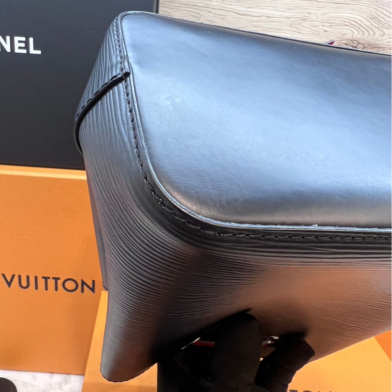 LV NeoNoe BB M52853 芯片款 水波紋 水桶包-25