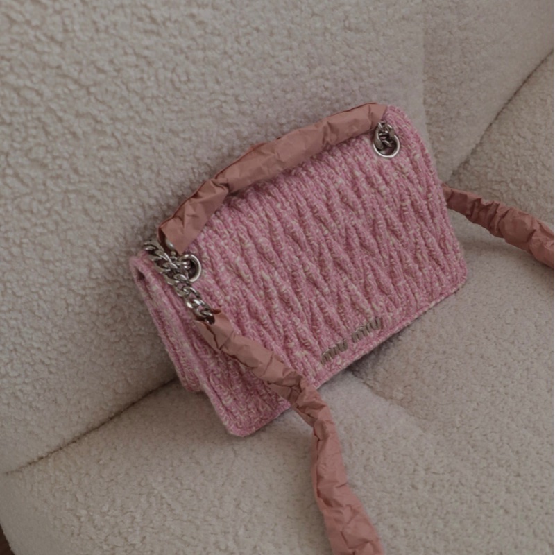 Miu Miu 粉色毛呢翻蓋珍珠鏈條包-0