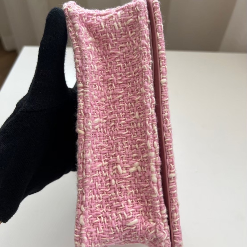 Miu Miu 粉色毛呢翻蓋珍珠鏈條包-3