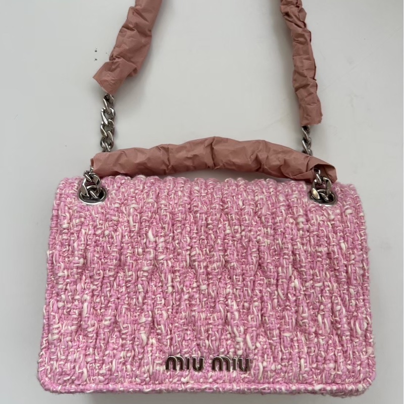 Miu Miu 粉色毛呢翻蓋珍珠鏈條包-5