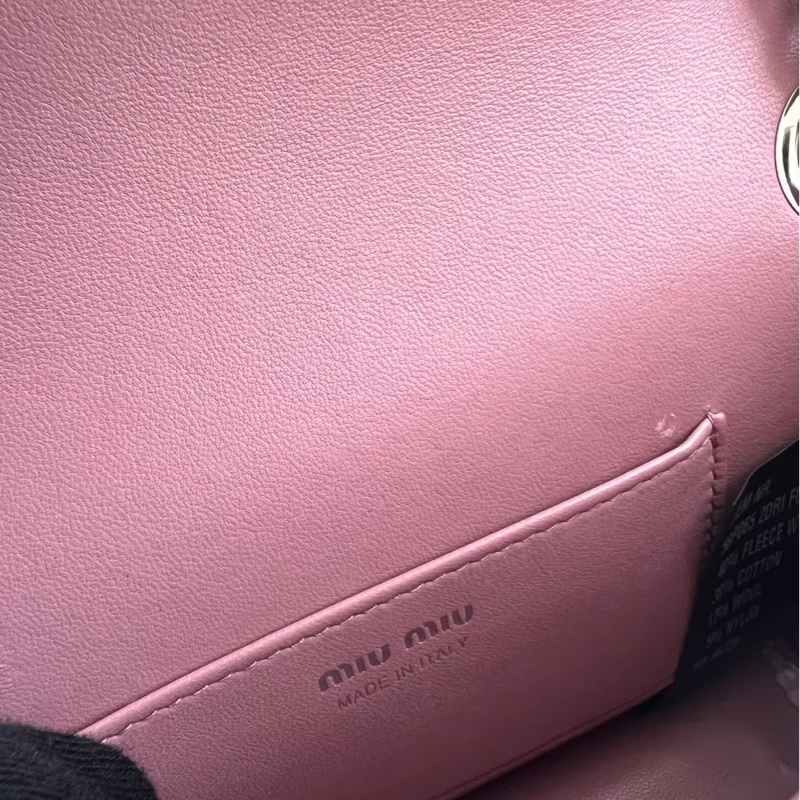 Miu Miu 粉色毛呢翻蓋珍珠鏈條包-9