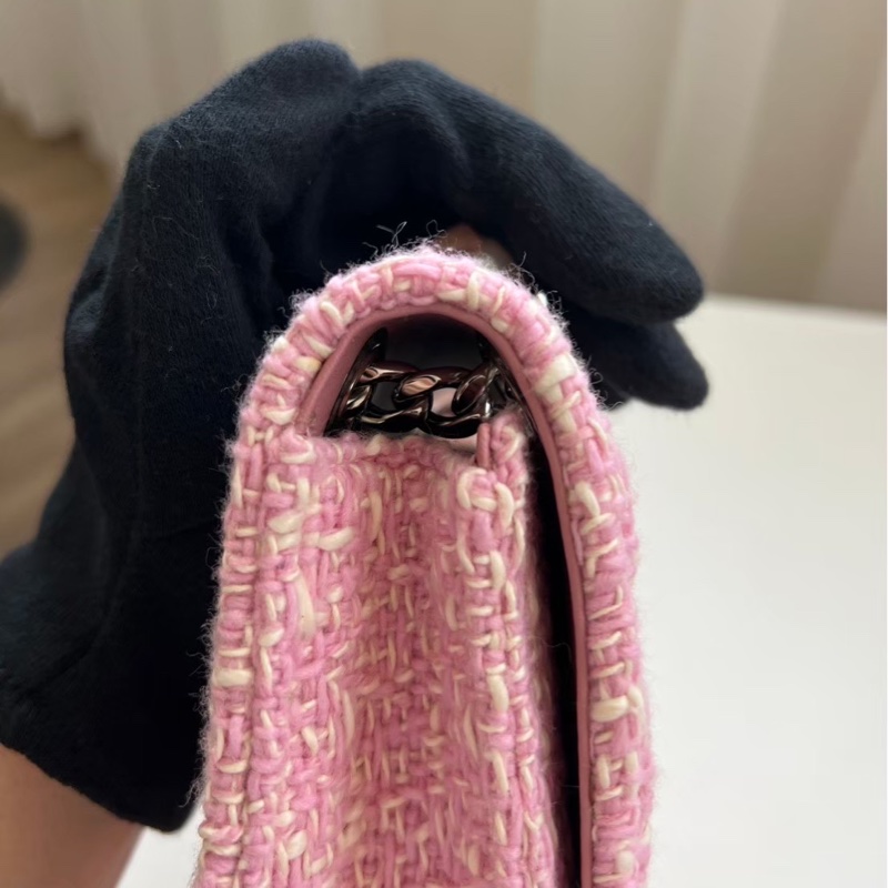 Miu Miu 粉色毛呢翻蓋珍珠鏈條包-10