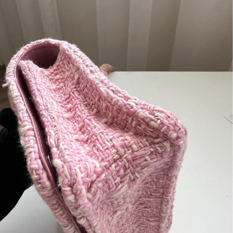 Miu Miu 粉色毛呢翻蓋珍珠鏈條包-12