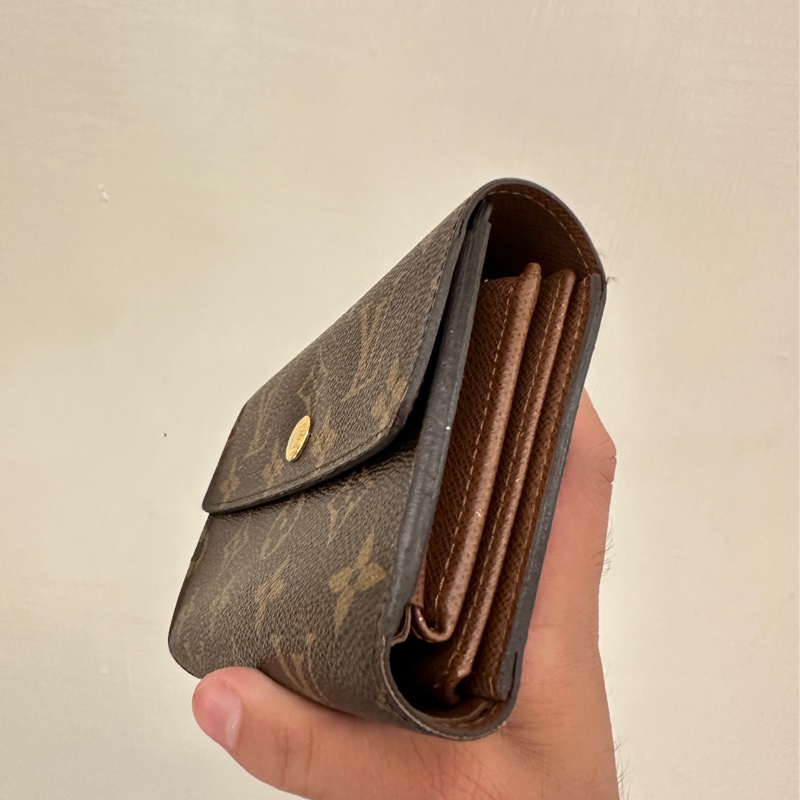 LV 花紋釦式三折中夾-2