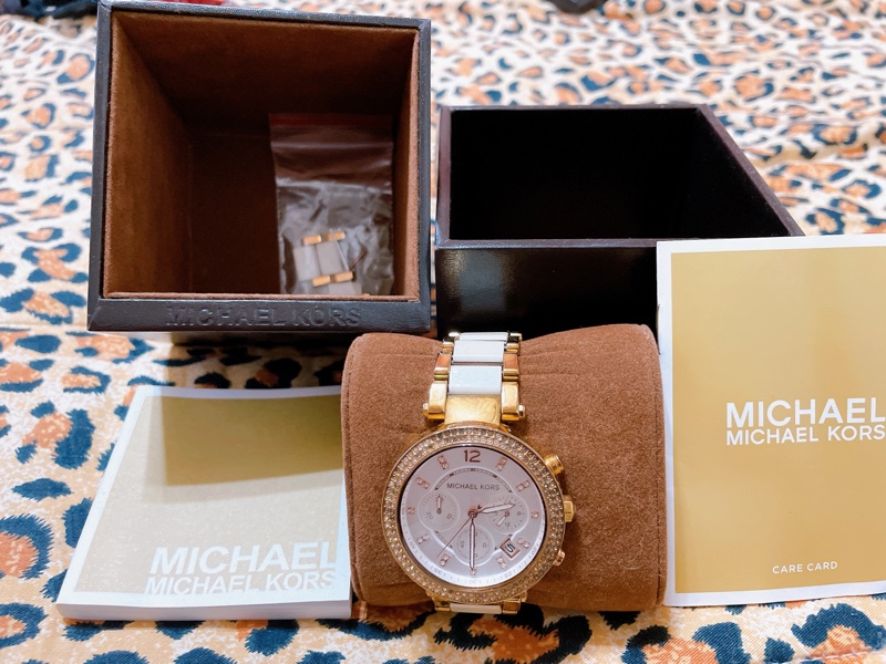 (已售出)Michael Kors MK 高雅閃鑽玫瑰金手錶 (白玫瑰金-3