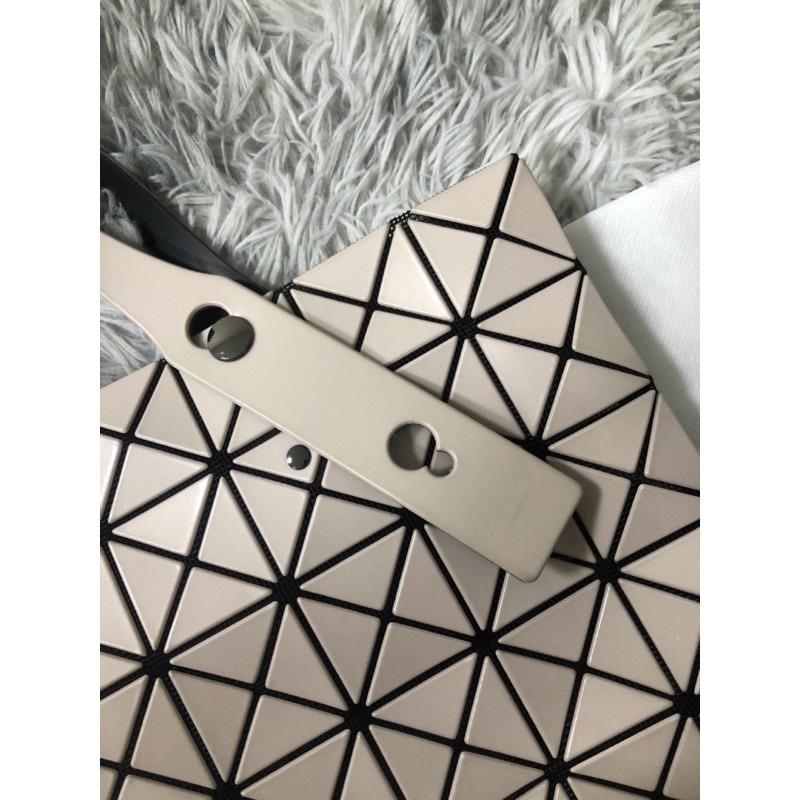 三宅一生bao bao 10*10奶茶色-3