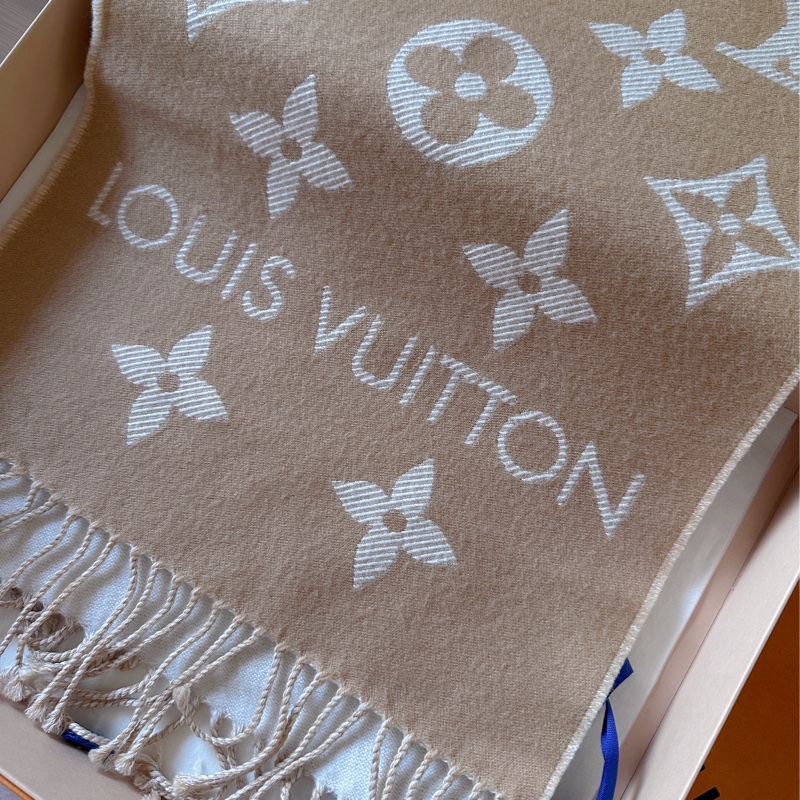 LV滿版老花圍巾-2