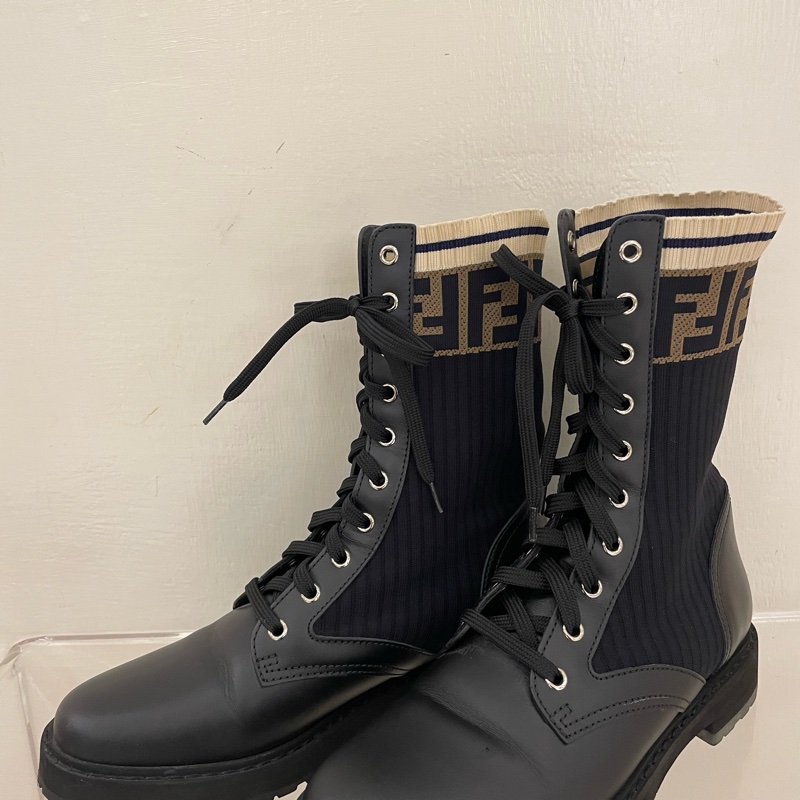 fendi黑色logo短靴-11