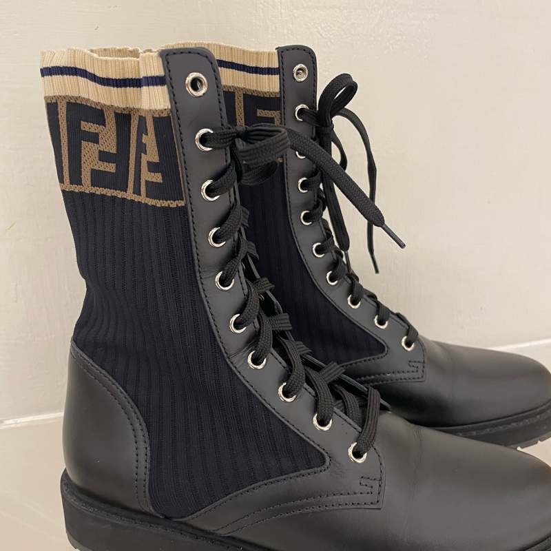 fendi黑色logo短靴-17