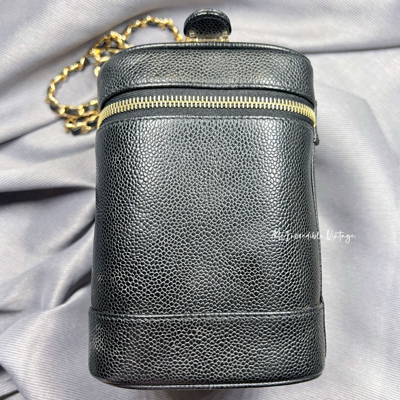 Chanel黑金荔枝皮化妝袋-7