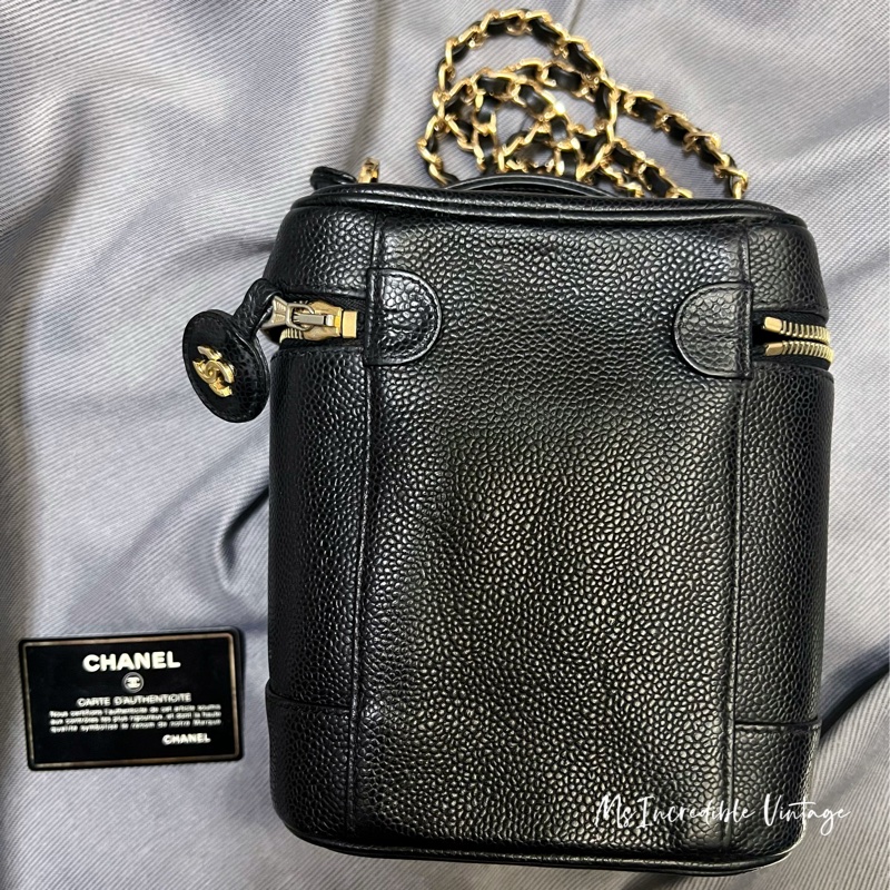 Chanel黑金荔枝皮化妝袋-8