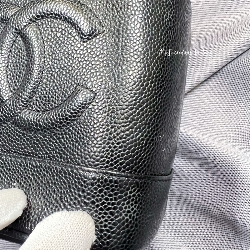 Chanel黑金荔枝皮化妝袋-20