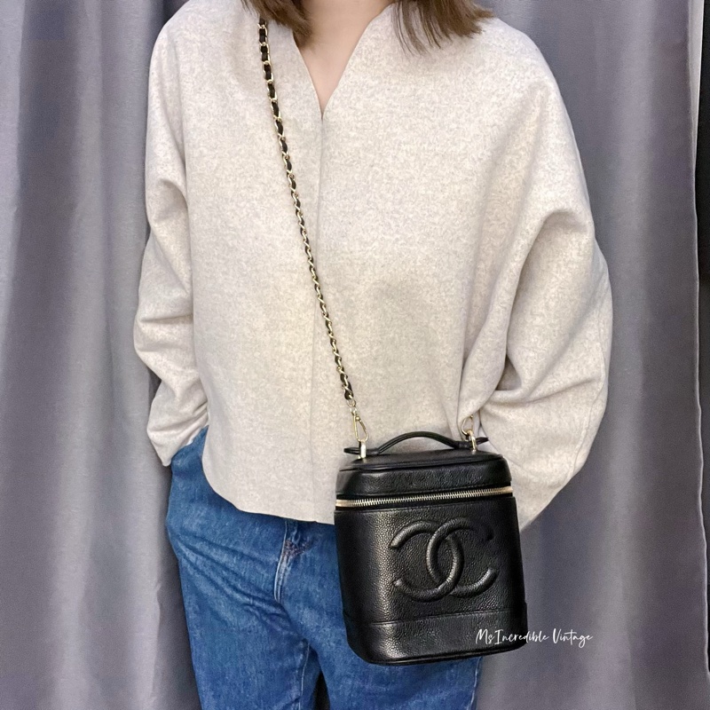 Chanel黑金荔枝皮化妝袋-0