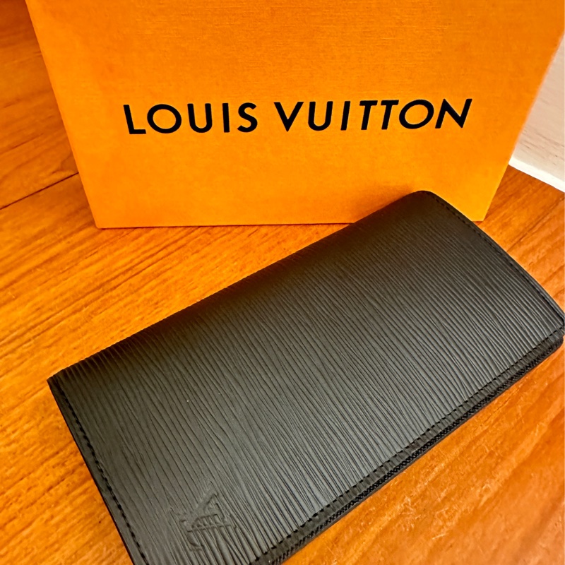 LV 黑EPI對開長夾-0