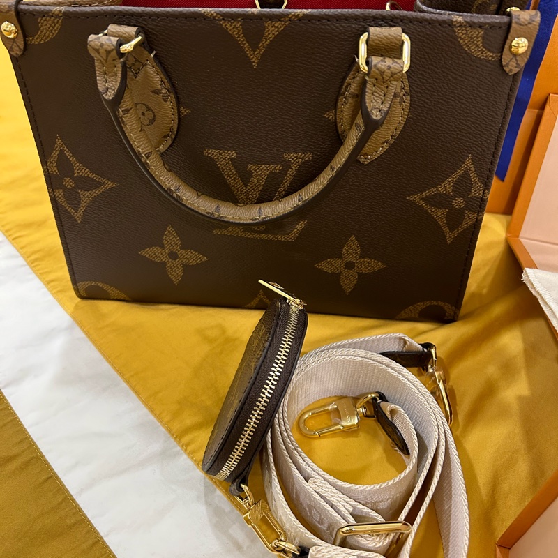 LV 全新onthego 小號/撞色拼接/款背帶+零錢包-0