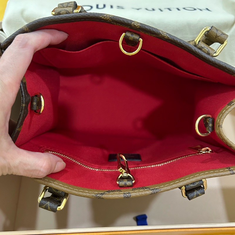 LV 全新onthego 小號/撞色拼接/款背帶+零錢包-10