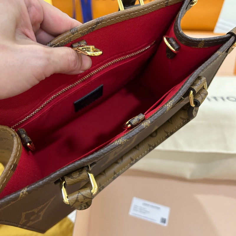 LV 全新onthego 小號/撞色拼接/款背帶+零錢包-14