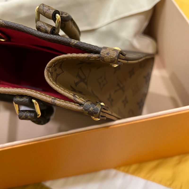 LV 全新onthego 小號/撞色拼接/款背帶+零錢包-18