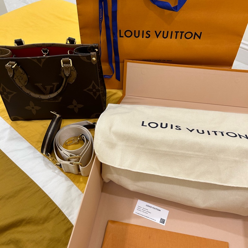 LV 全新onthego 小號/撞色拼接/款背帶+零錢包-33