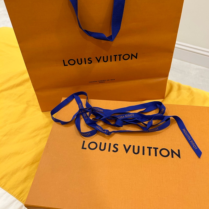 LV 全新onthego 小號/撞色拼接/款背帶+零錢包-34