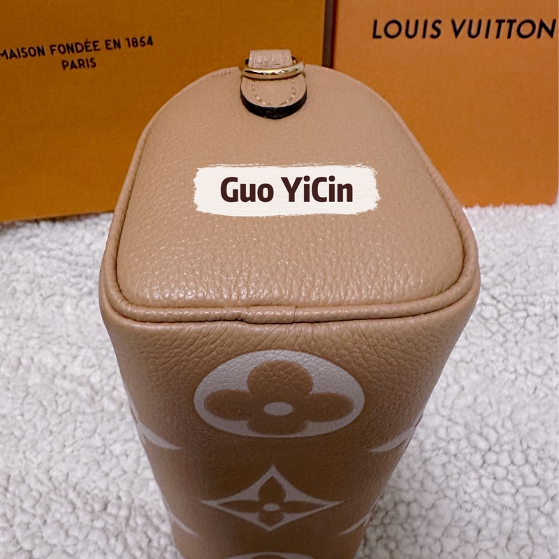 (售出別私訊囉)稀有釋出!全配!LV nano speedy 限定奶茶色晶片款-11