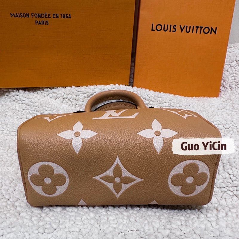(售出別私訊囉)稀有釋出!全配!LV nano speedy 限定奶茶色晶片款-12