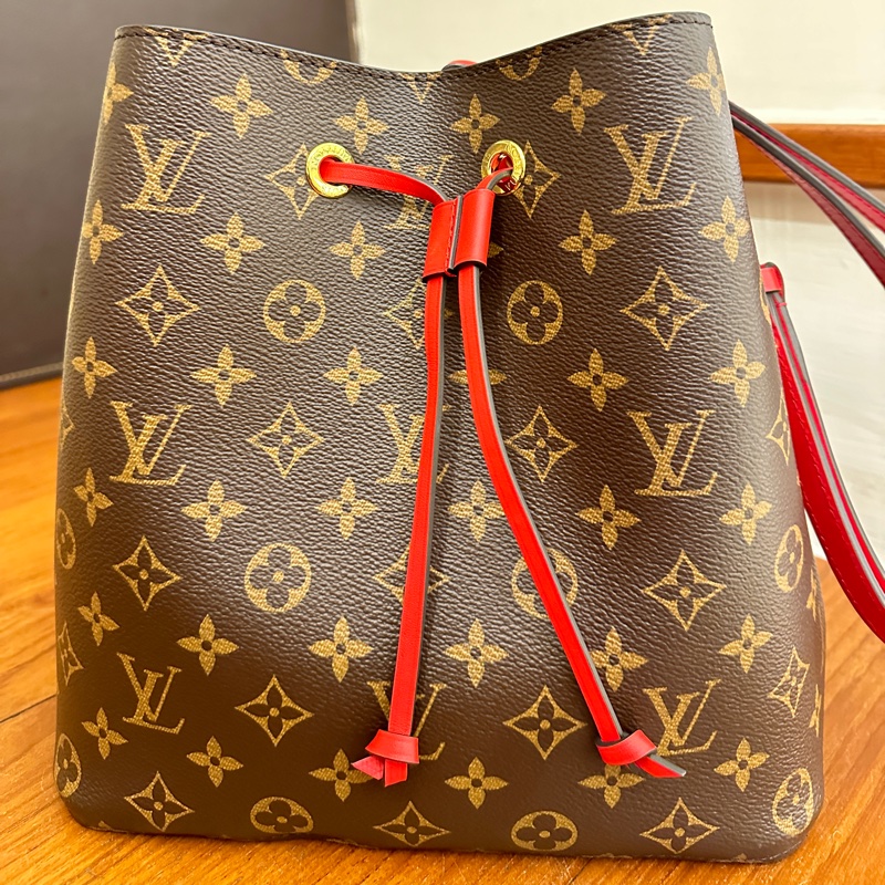 LV 花紋紅邊水桶包-0