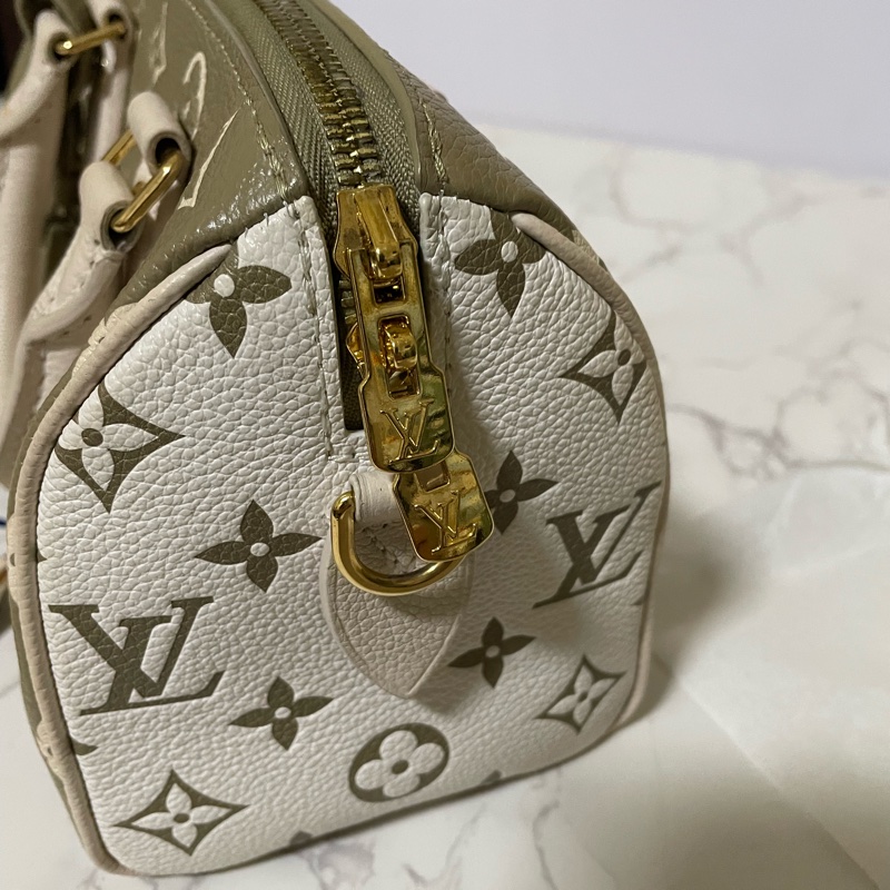 LV新款 SPEEDY 20cm抹茶綠奶油白牛皮壓紋波士頓包-3