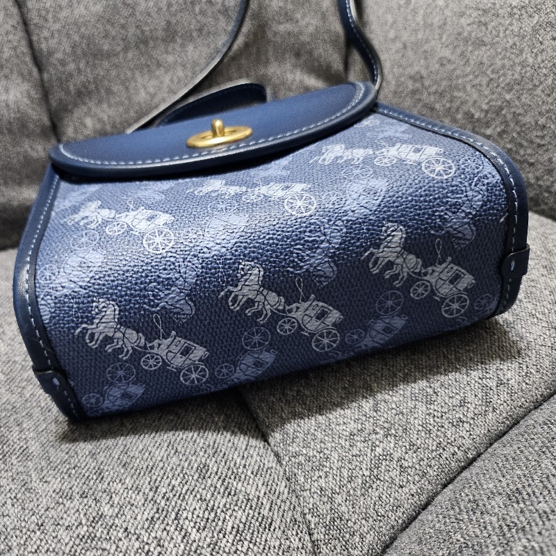🩷三折至11/7🩷coach藍色馬車包-4