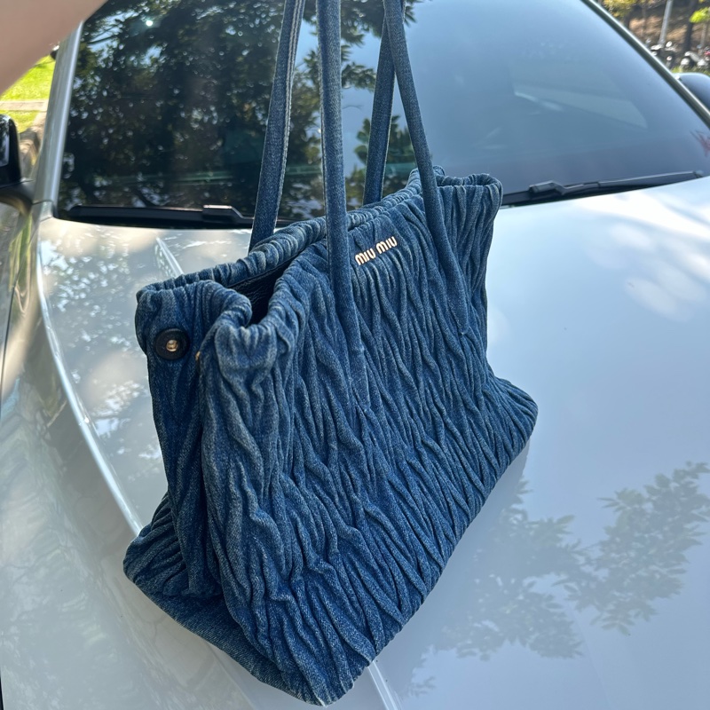 Miu miu牛仔丹寧托特包-3