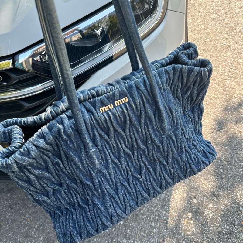 Miu miu牛仔丹寧托特包-4