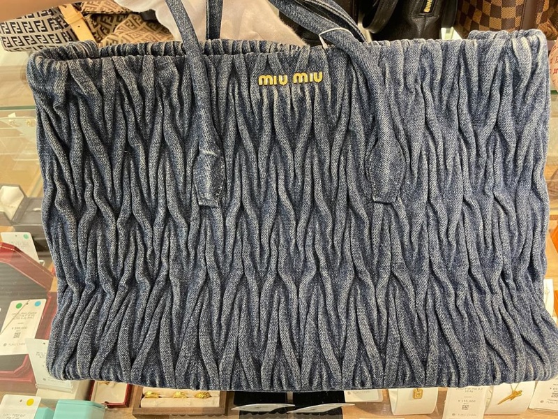 Miu miu牛仔丹寧托特包-6