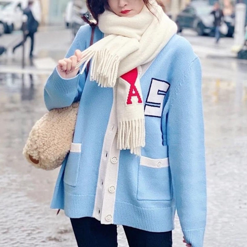 全新大全配有購證✨AMI PARIS 經典 LOGO 羊駝毛混紡流蘇大愛心紅心A❤️毛毛圍巾 披巾-2